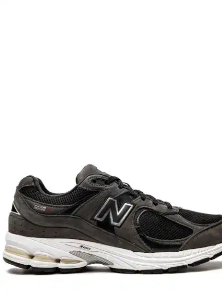 New 2002 Balance "Dark  sneakers Grey" 0515